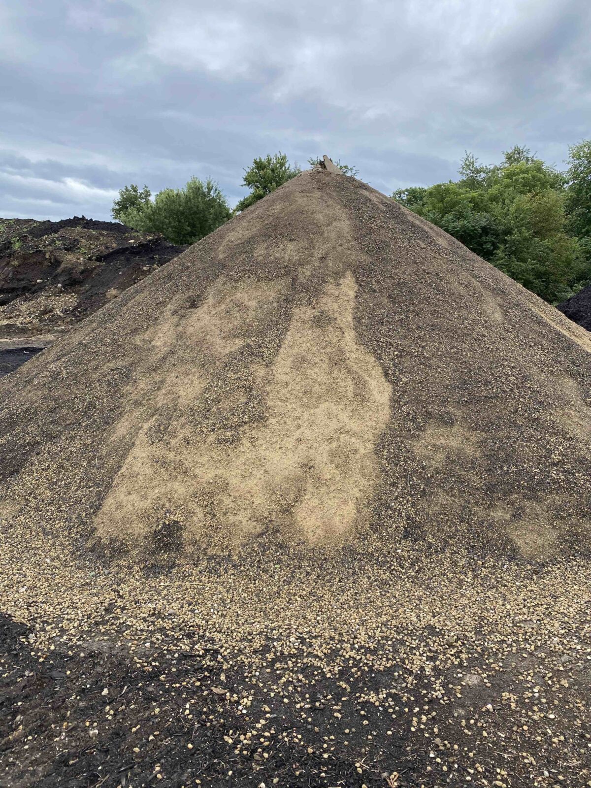 Topsoil Compost Mix Sold By The Yard Mr. Mulch